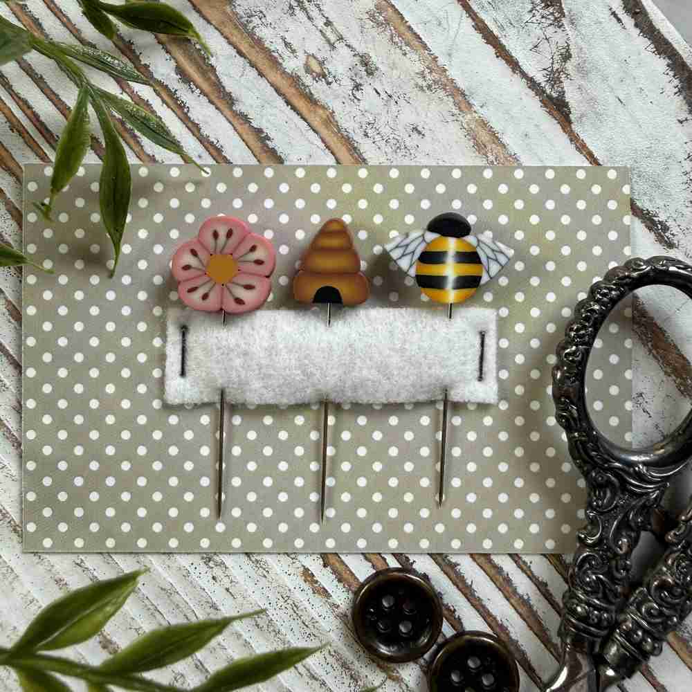 Bee and Flower Pins Set