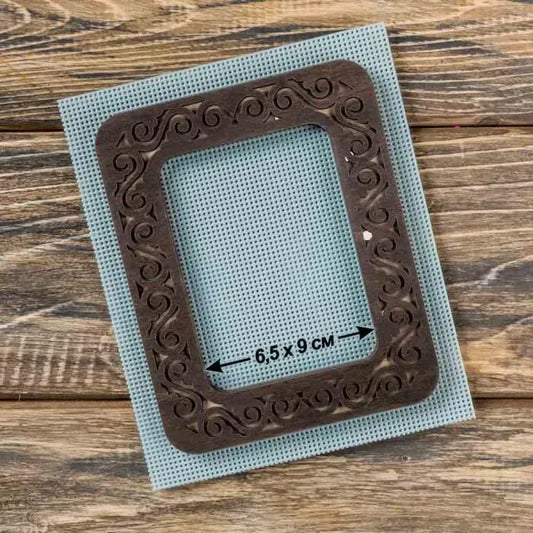 Preorder: Magnetic Embroidery Frame, Small Wooden