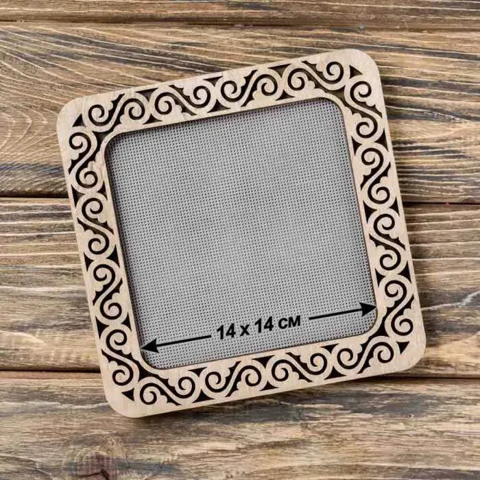 Preorder: Magnetic Embroidery Frame, Large Light Wood