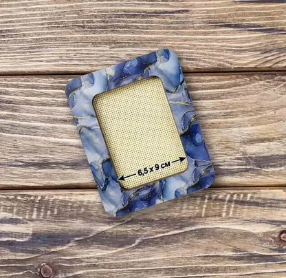 Preorder: Magnetic Embroidery Frame, Small Blue
