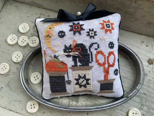 Pre-order: Halloween Spools Pinkeep (ships late September)
